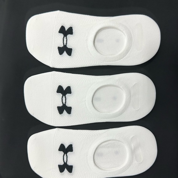 White Under Armour Women's Essential Ultra Low Tab Socks 3  Pairs - Picture 2 of 4